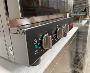 LÒ NƯỚNG INOXTREND NHẬP KHẨU SN-UA-004EW 4 Lò nướng đối lưu inoxtrend