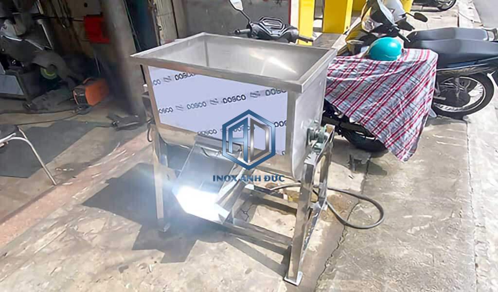 Máy trộn bột khô nằm ngang 10kg 2 Máy trộn bột khô nằm ngang 10kg 1