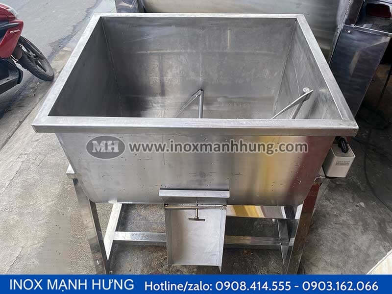 Máy trộn thịt 20kg nằm ngang 2 Máy trộn thịt 20kg nằm ngang 1