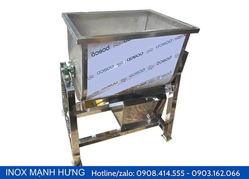 Máy trộn thịt 40kg nằm ngang 2 Máy trộn thịt 40kg nằm ngang 1
