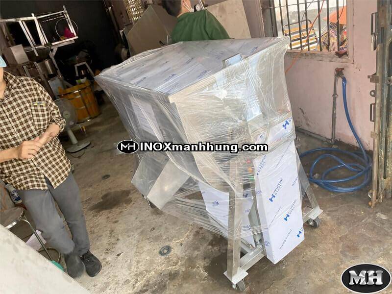 Máy trộn thực phẩm 300kg/mẻ 2 Máy trộn thực phẩm 300kg/mẻ 1