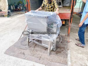 Những lưu ý quan trọng khi sử dụng máy trộn thức ăn trong chăn nuôi 1
